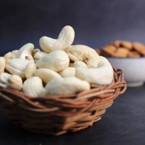 CASHEW NUT (320)